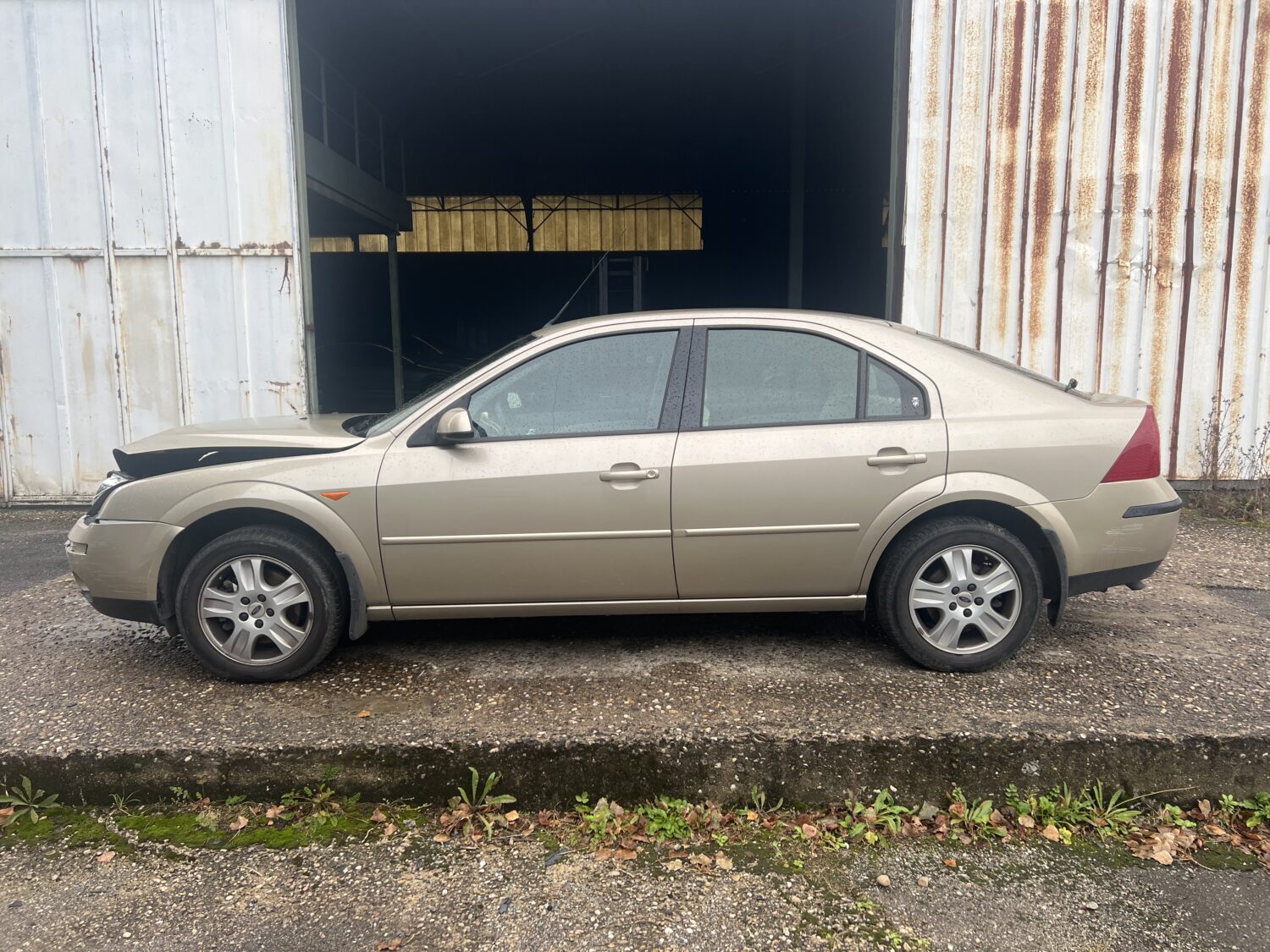 MONDEO 1.8 i 16V 110.