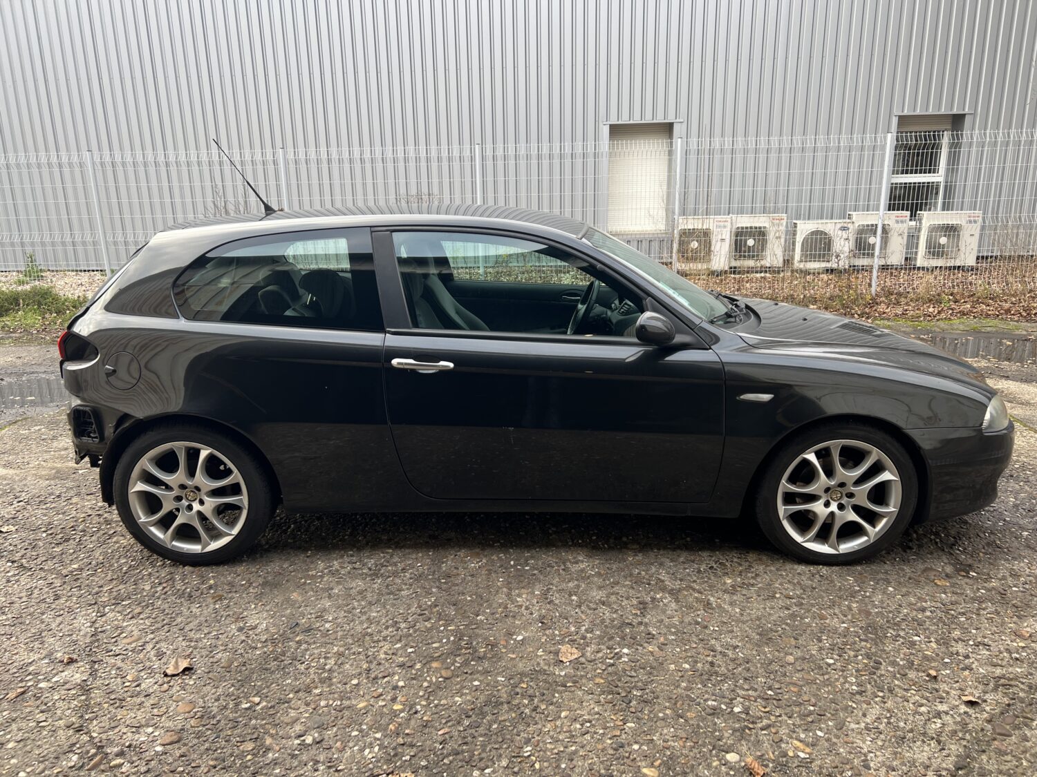 ALFA 147  1.9 JTD 120.